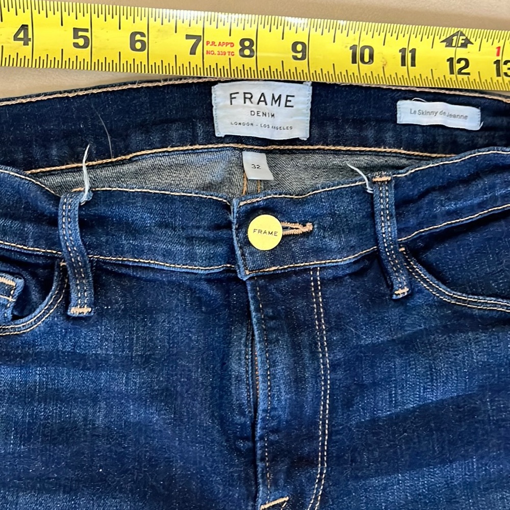 Frame jeans size 32 stretchy